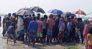 মেহেদি রাঙানো হাত বাঁধা তরুণীর মরদেহ আটকে ছিল তিস্তার চরে