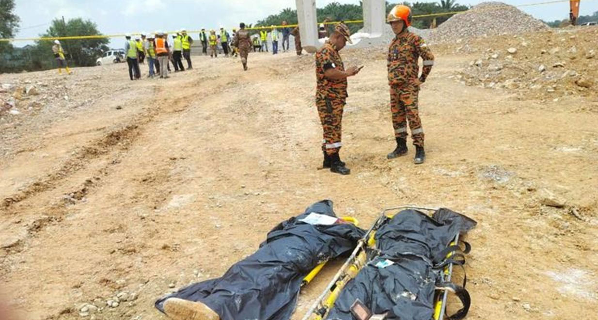 মালয়েশিয়ার আলম-সেলাঙ্গর রাজ্যে ড্রেন নির্মাণের সময় দেয়াল চাপা পড়ে দুই বাংলাদেশি শ্রমিক নিহত হয়েছেন।