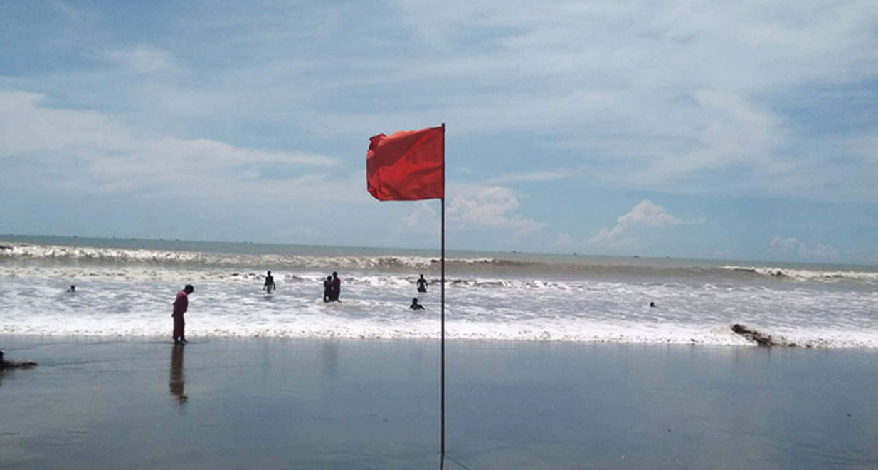 বঙ্গোপসাগরে অবস্থানরত লঘুচাপটি সুস্পষ্ট লঘুচাপে পরিণত হয়েছে। এমন অবস্থায় দেশের সমুদ্রবন্দরগুলোতে তিন নম্বর সতর্ক সংকেত দেখাতে বলেছে আবহাওয়া অফিস।